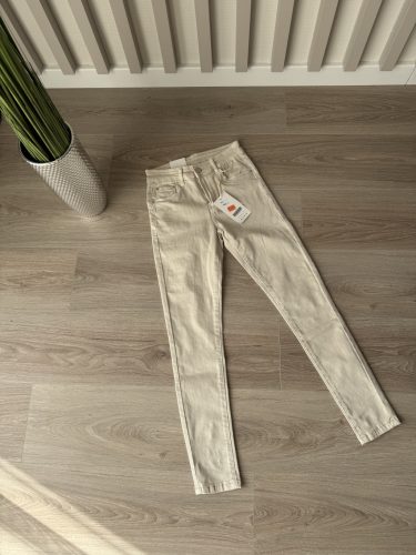 Női Push up farmer nadrág bézs xs-xl méretig