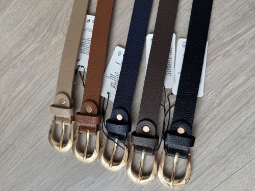  Női műbőr öv arany csattal – elegáns, klasszikus stílus több színben