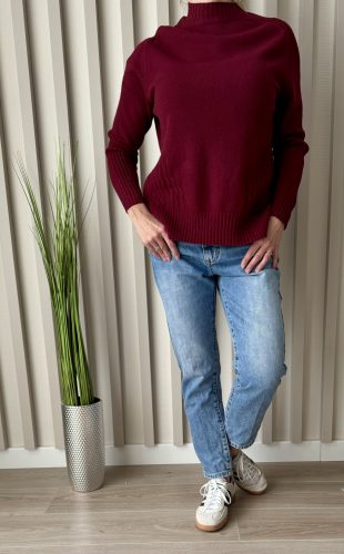 Oldalt csavart mintás félgarbó