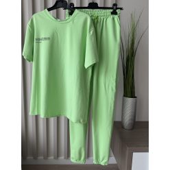 Zöld pólós melegítő szett