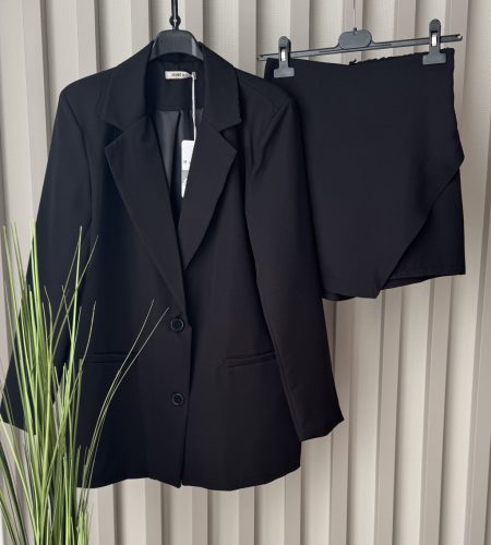 Női két részes szoknya nadrágos szett